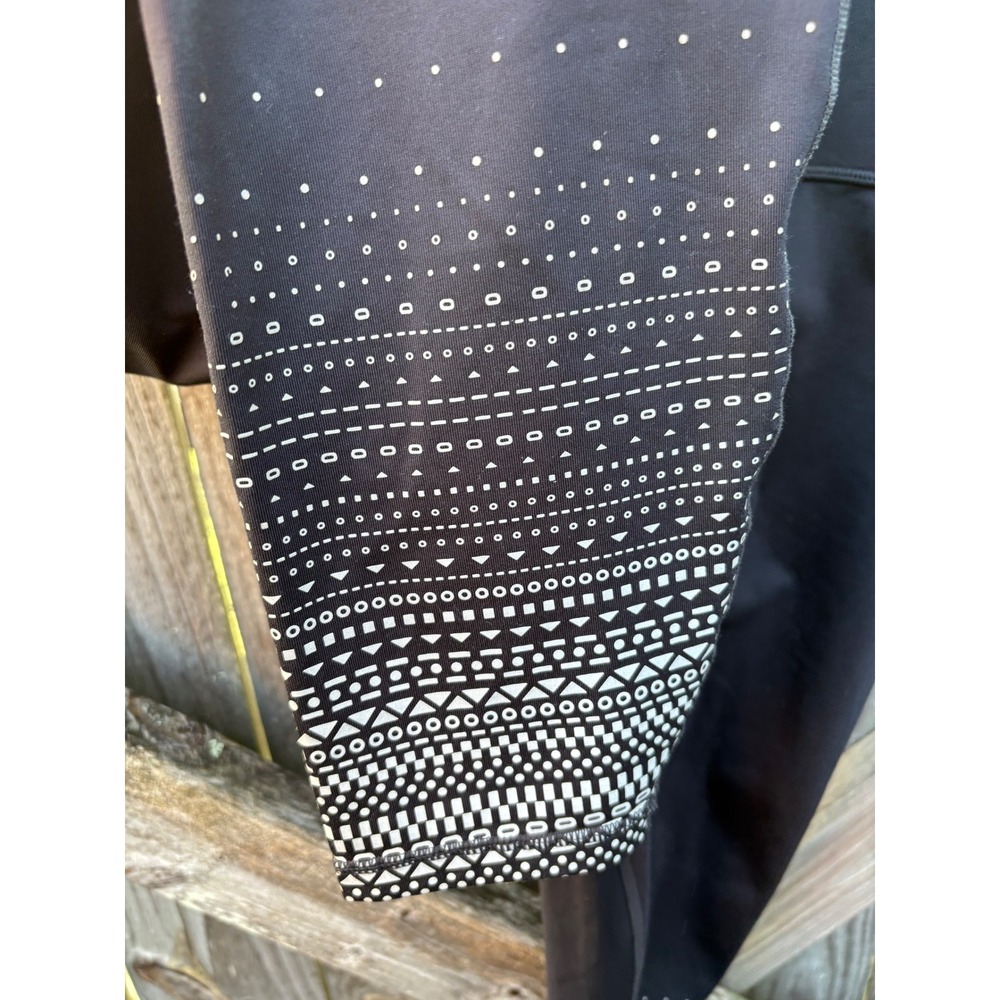 GapFit Winterbrush Reflective Leggings Black Geometric XL 396081-00 - Picture 3 of 9